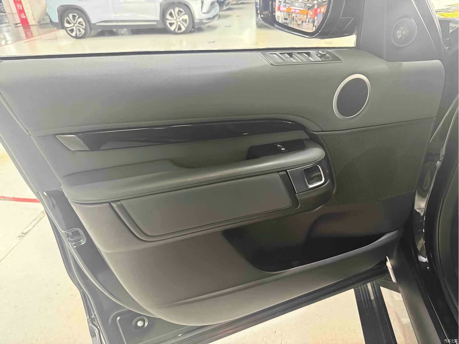 Land Rover Discovery, 2017 все фото