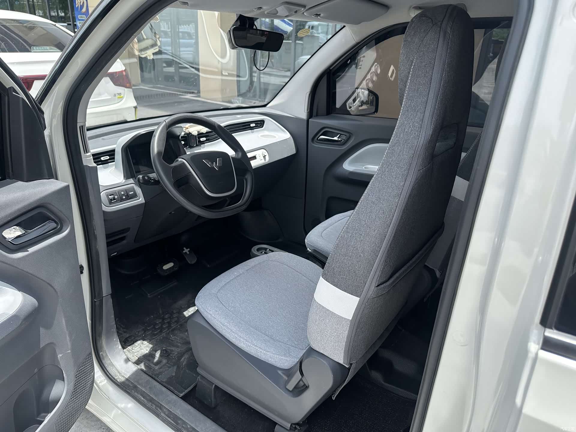 Wuling MINIEV, 2023 7