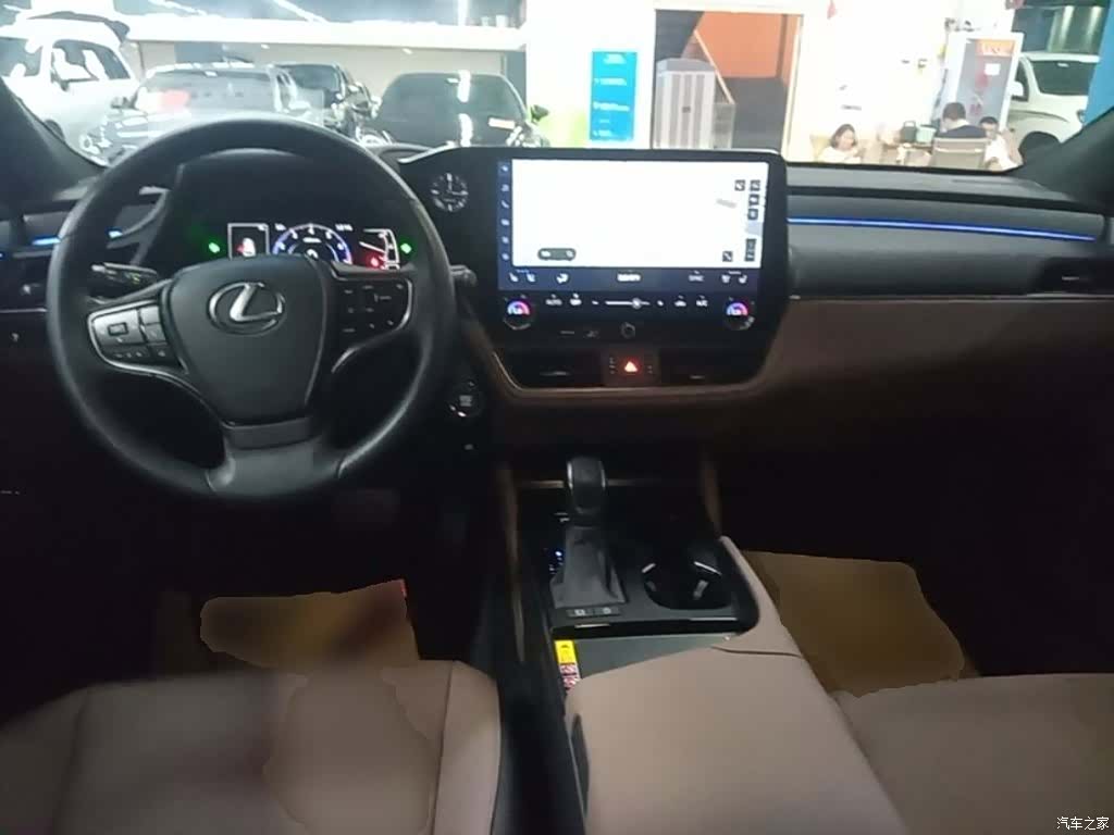 Lexus ES, 2025 10