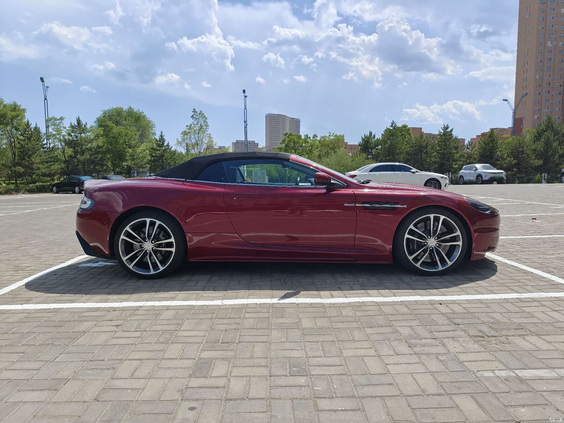 Aston Martin DBS, 2009 2