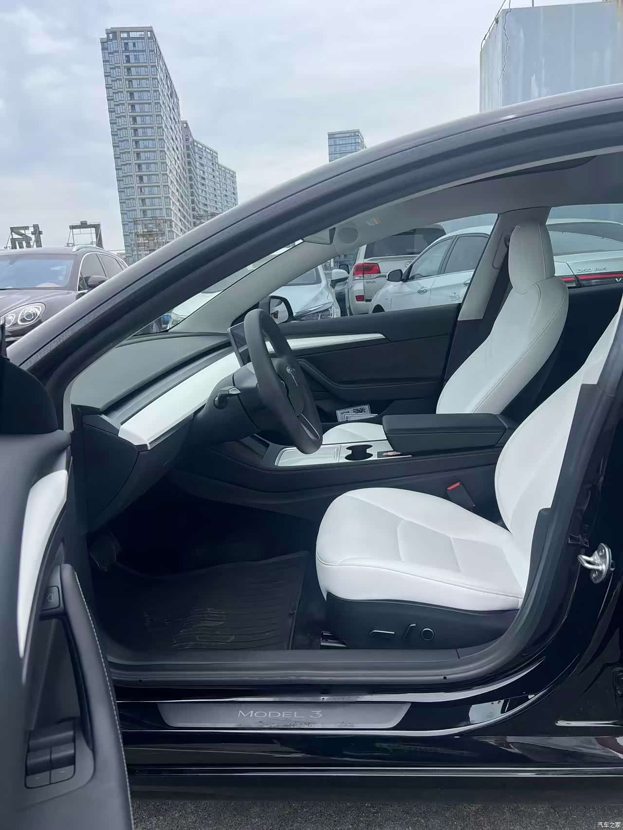 Tesla Model 3, 2022 все фото
