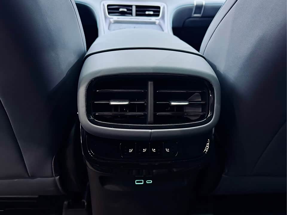 BYD Sea Lion 07 DM-i