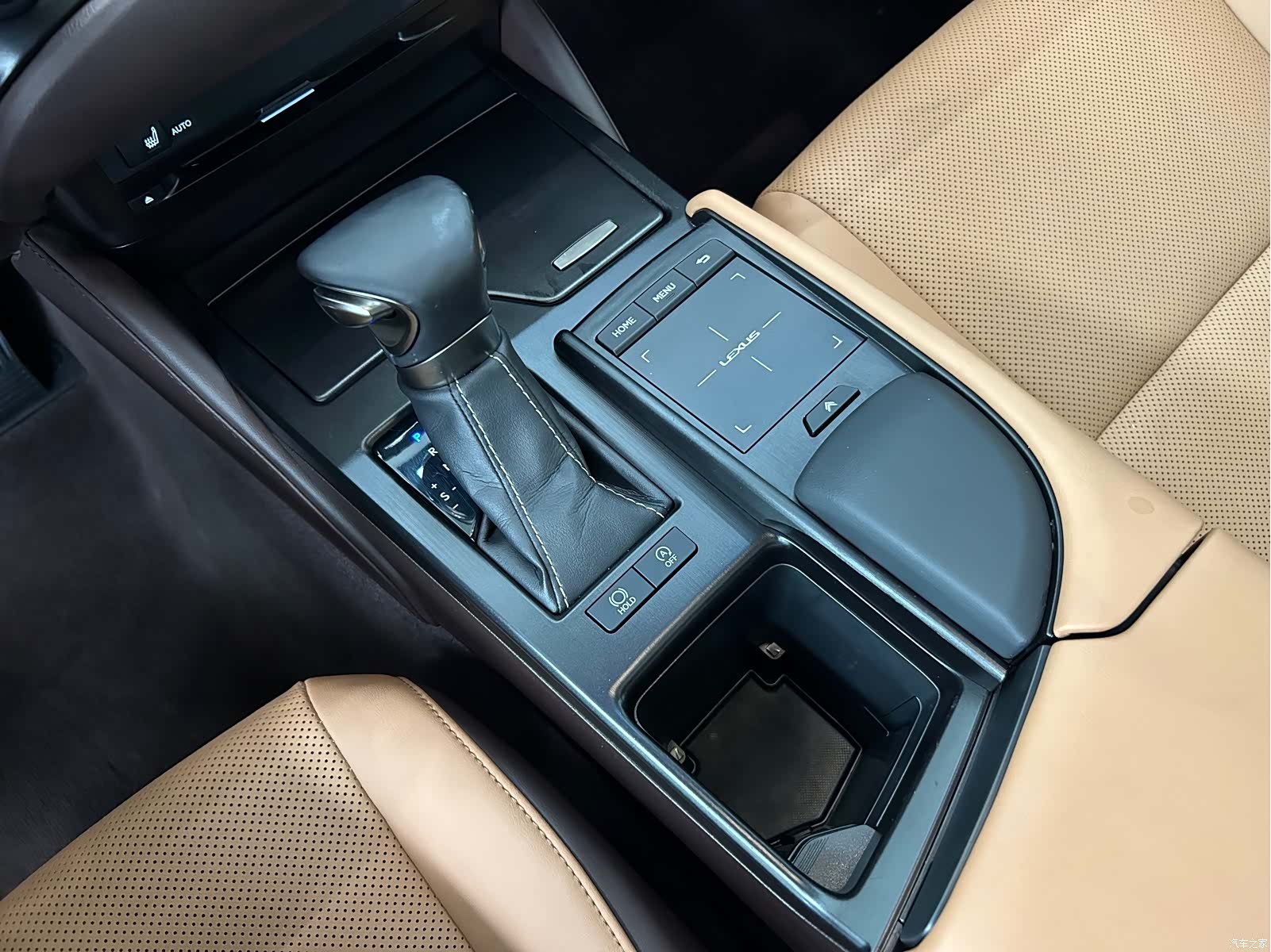 Lexus ES, 2018 24
