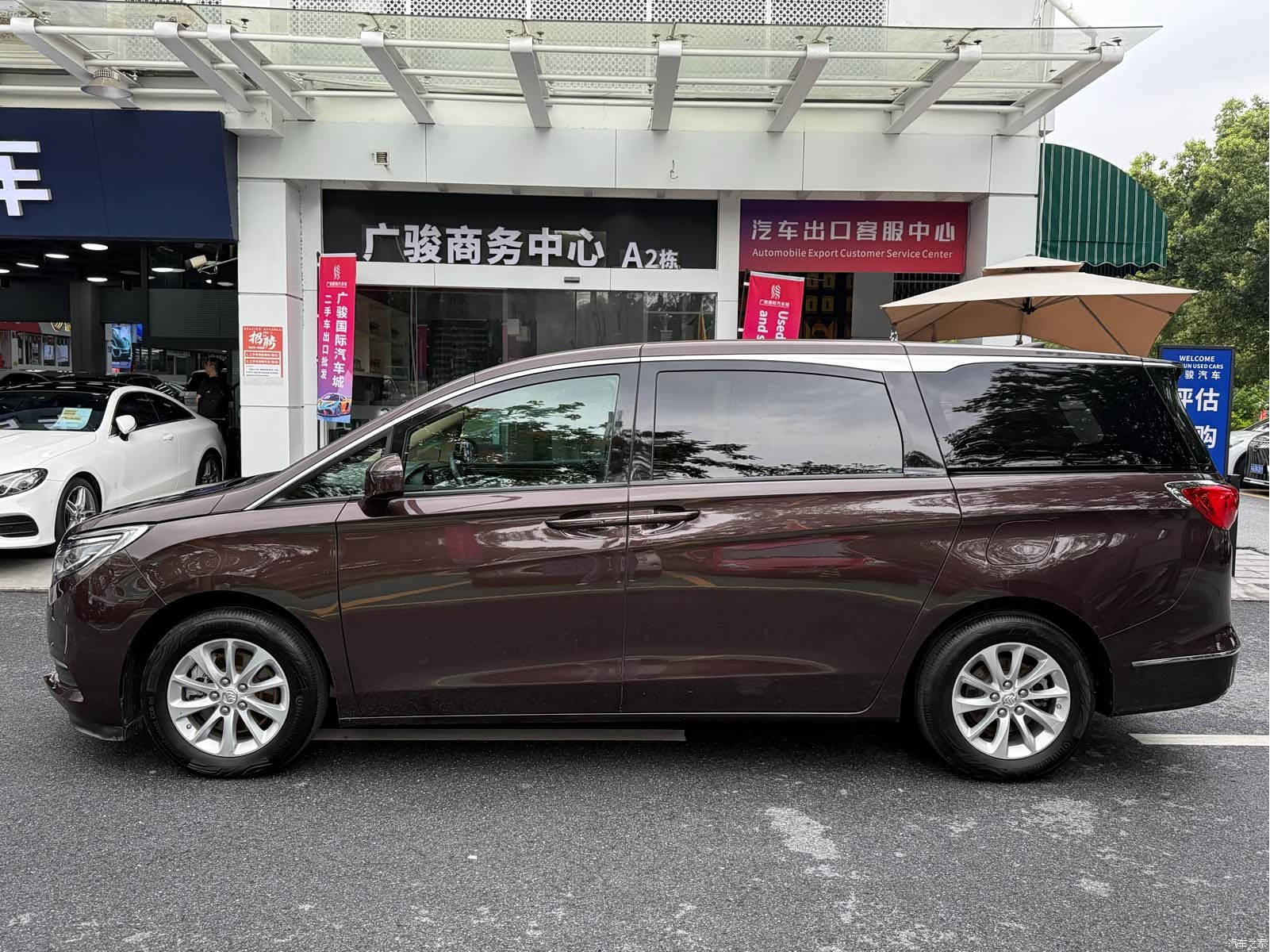 Buick GL8, 2018 4