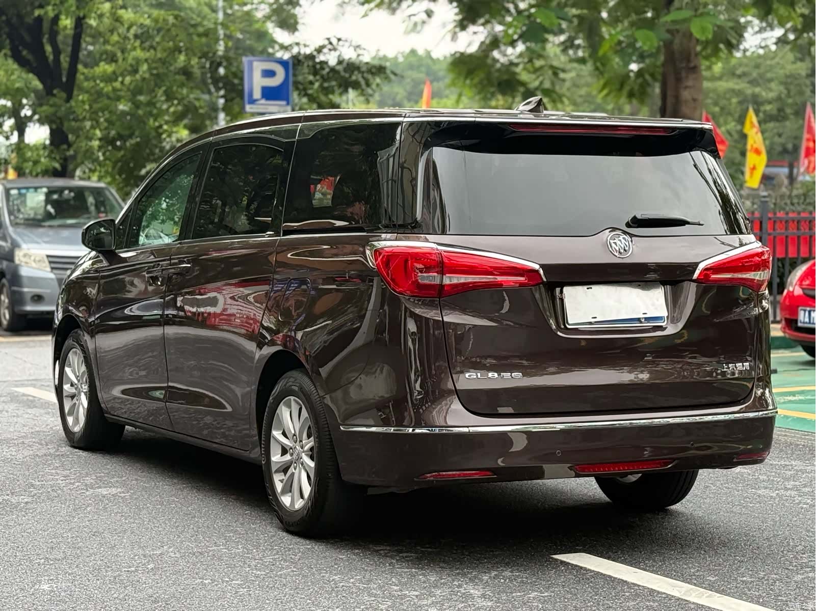 Buick GL8, 2018 8