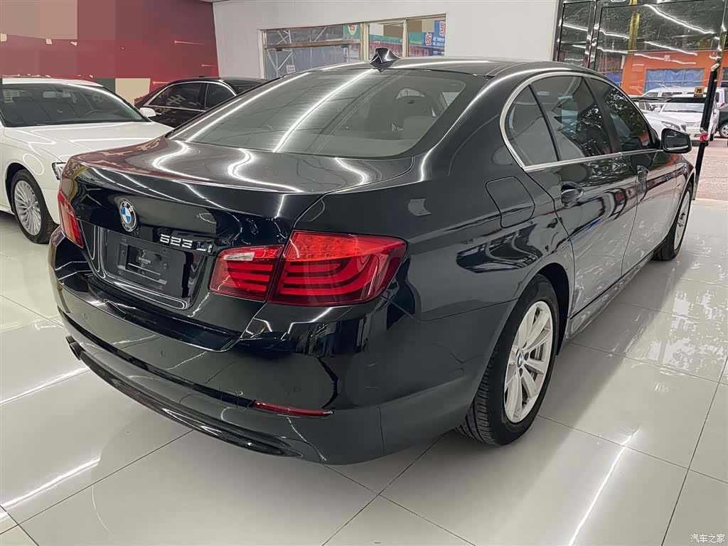 BMW 5 Series, 2011 4