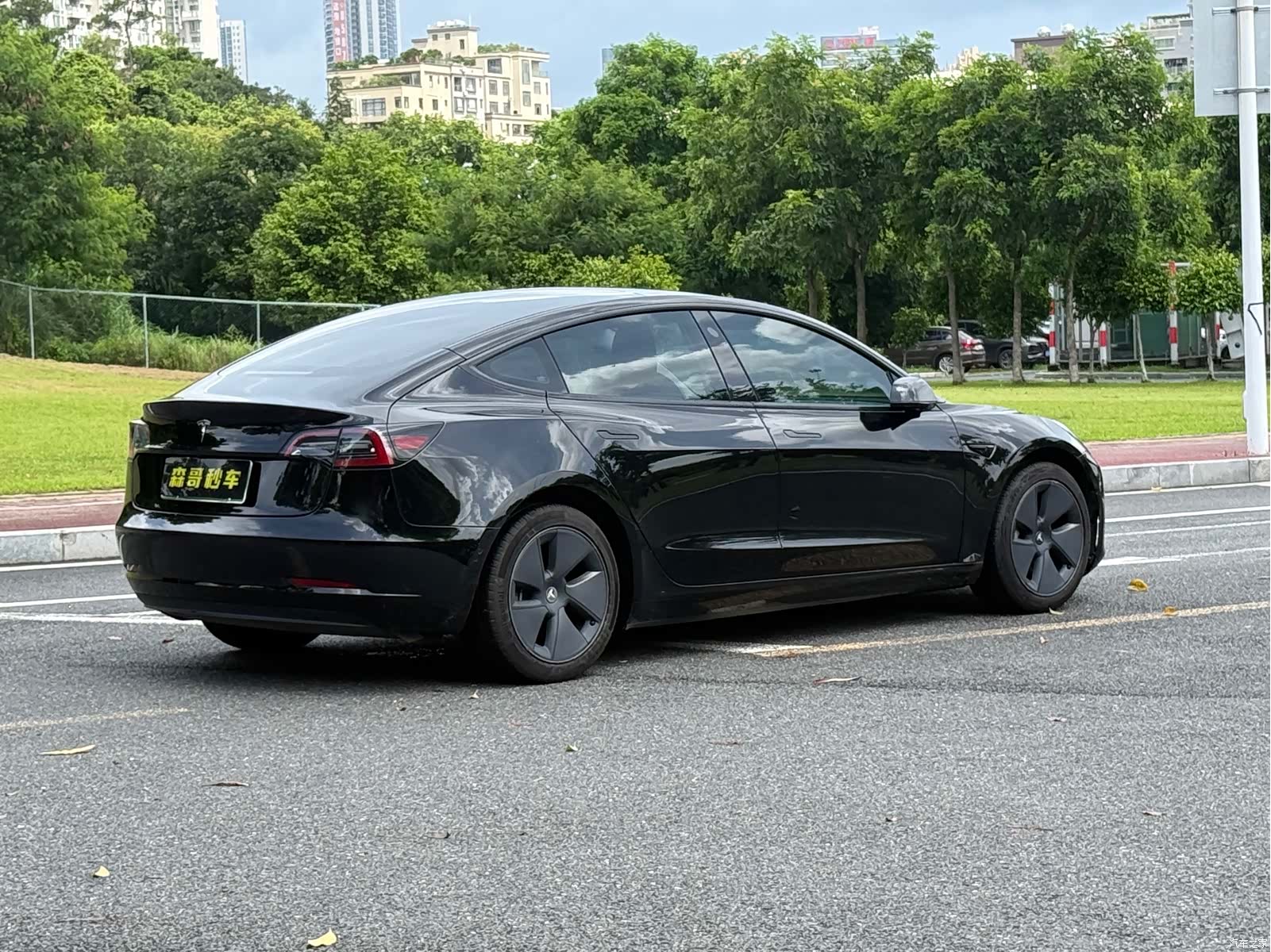 Tesla Model 3, 2023 13
