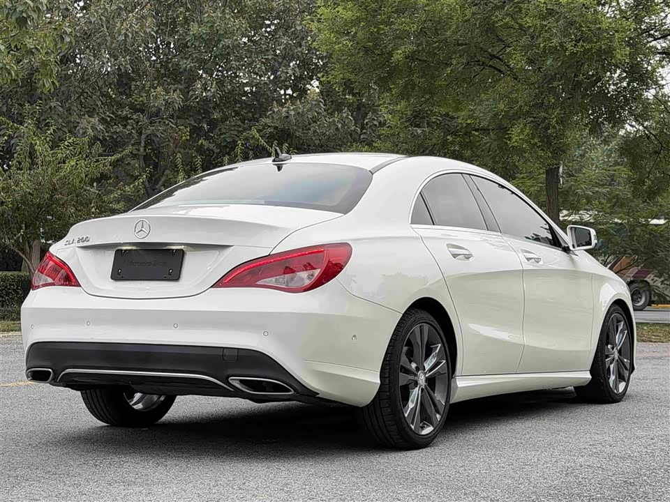 Mercedes-Benz CLA