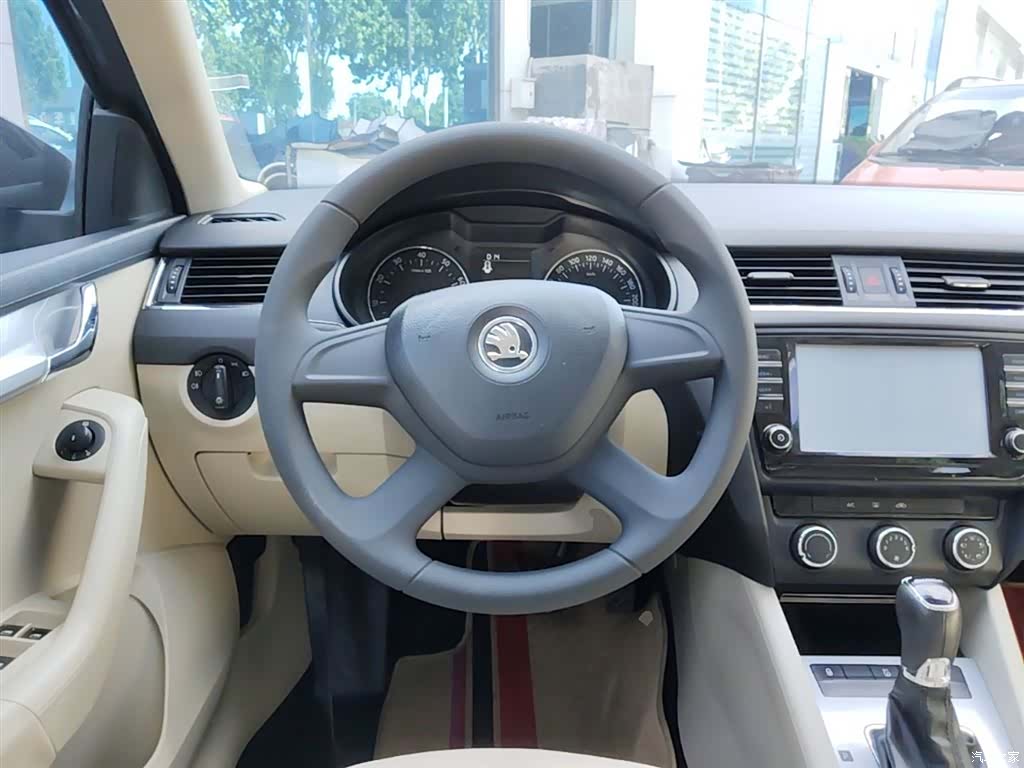 Skoda Octavia, 2014 11