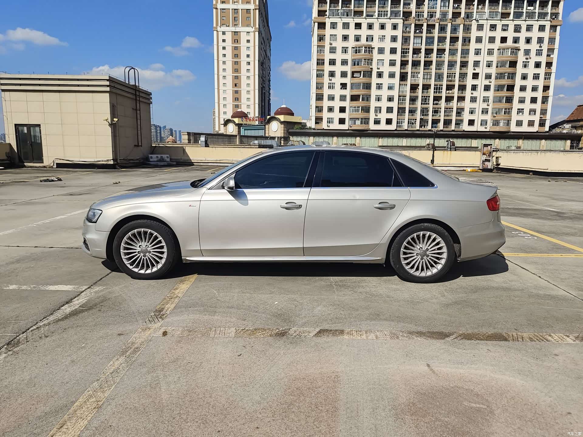 Audi A4L, 2016 3