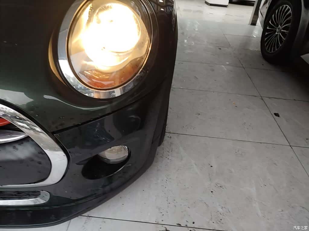 Mini ONE, 2018 15