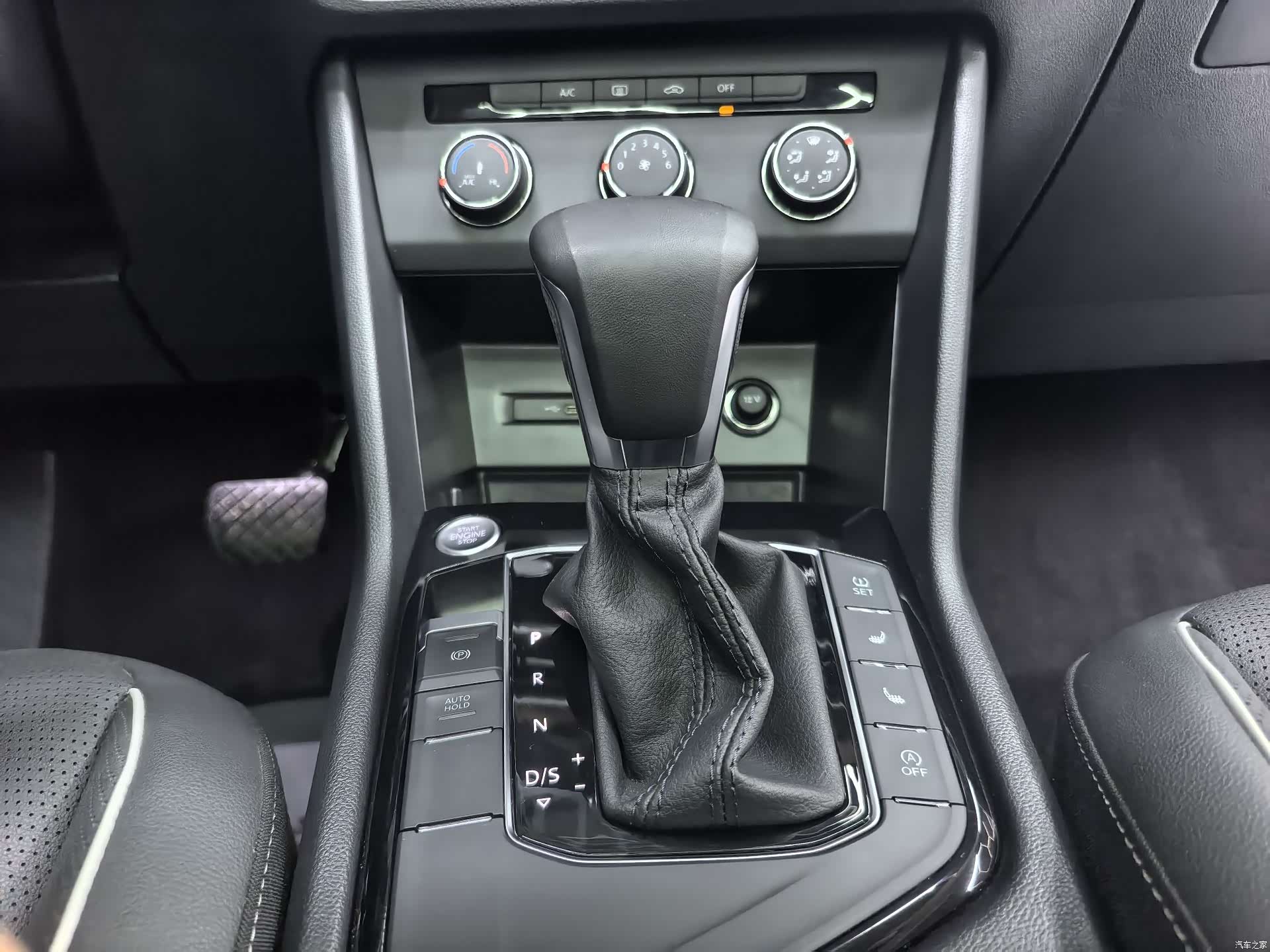 Volkswagen Tiguan L, 2023 12