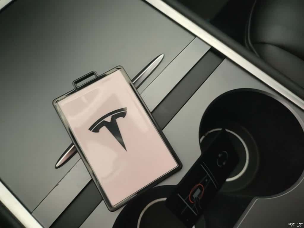 Tesla Model 3, 2022 9