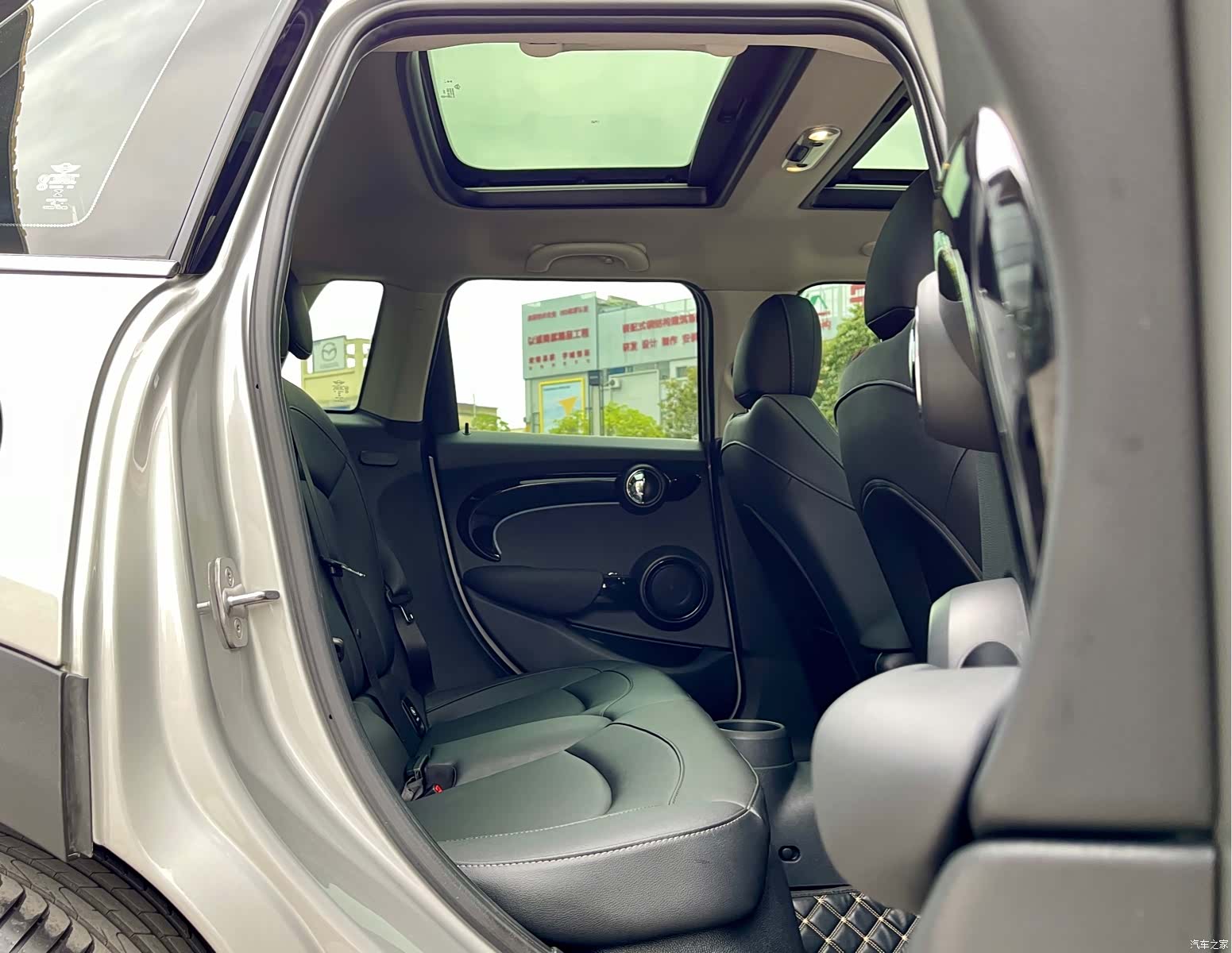 Mini Cooper, 2023 12