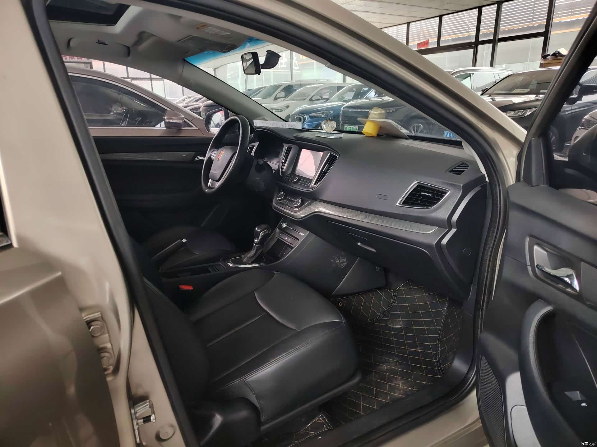 Roewe 360, 2017 все фото