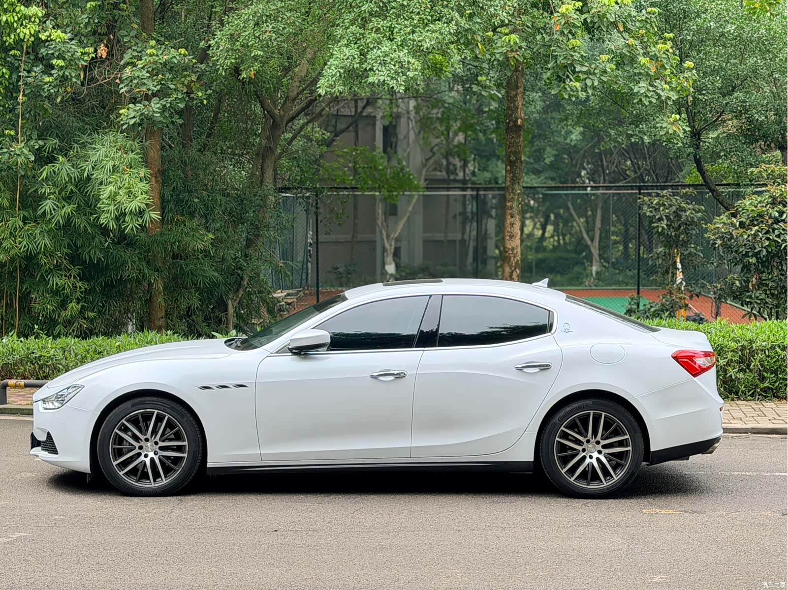 Maserati Ghibli, 2017 10