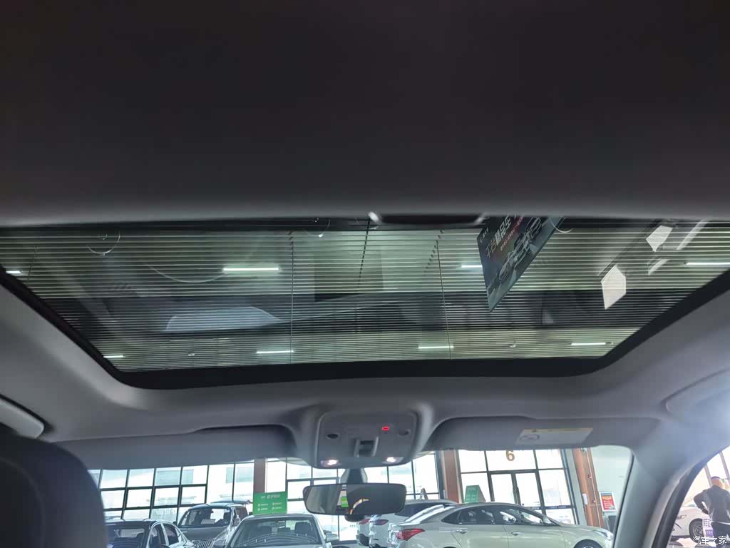 Audi Q2L, 2020 3