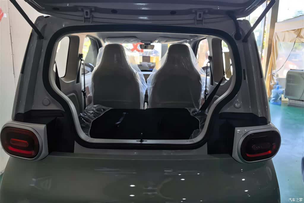 Wuling MINIEV, 2026 4
