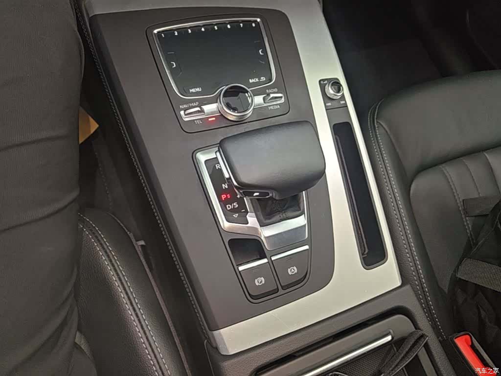 Audi Q5L, 2020 14
