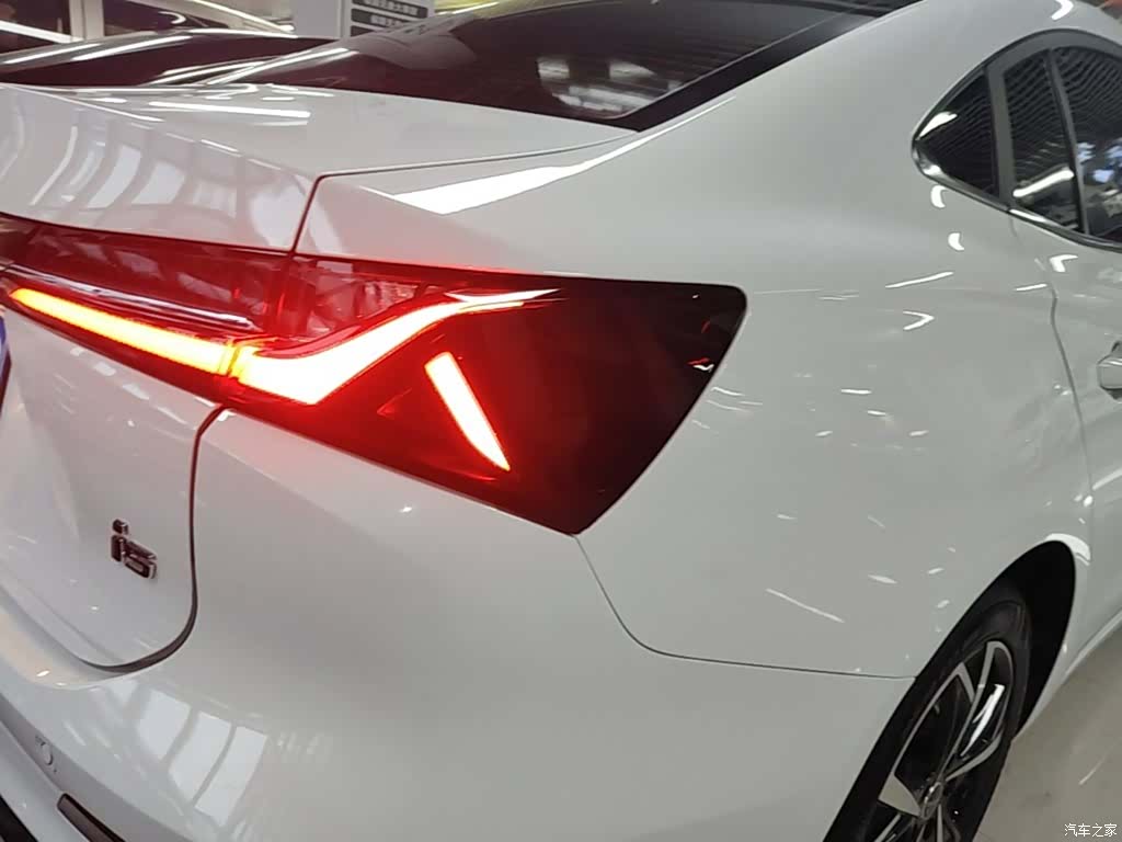 Roewe i5, 2025 8