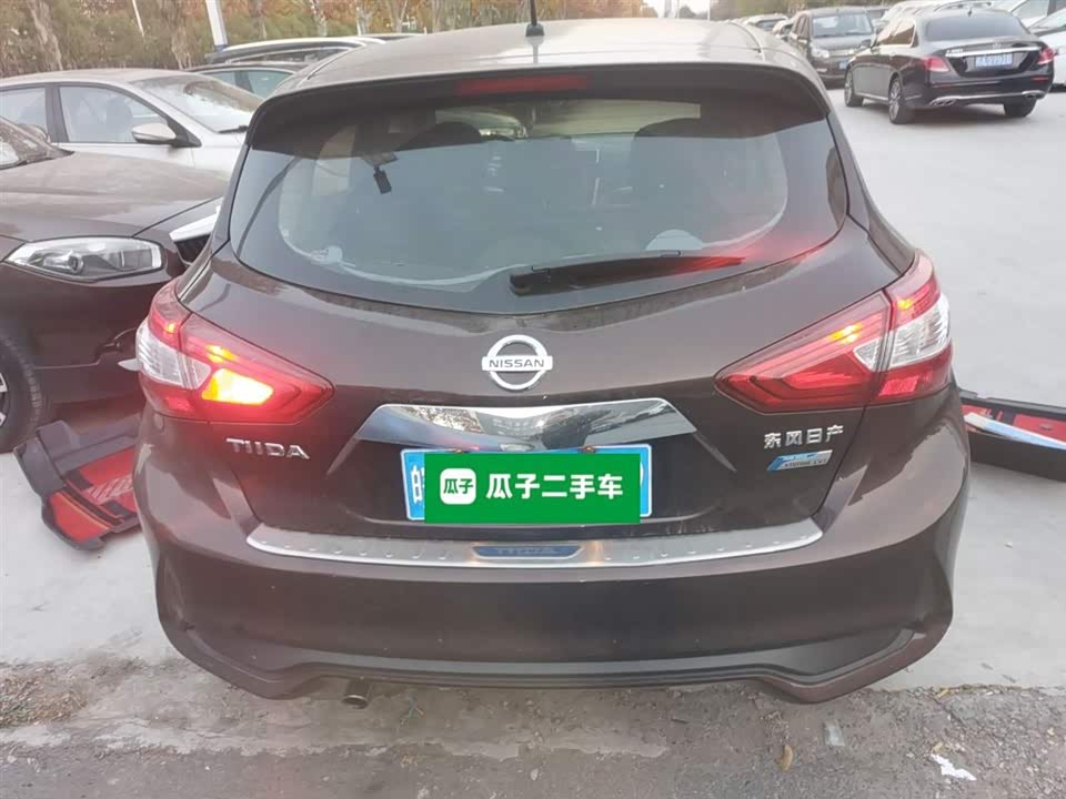 Nissan TIIDA