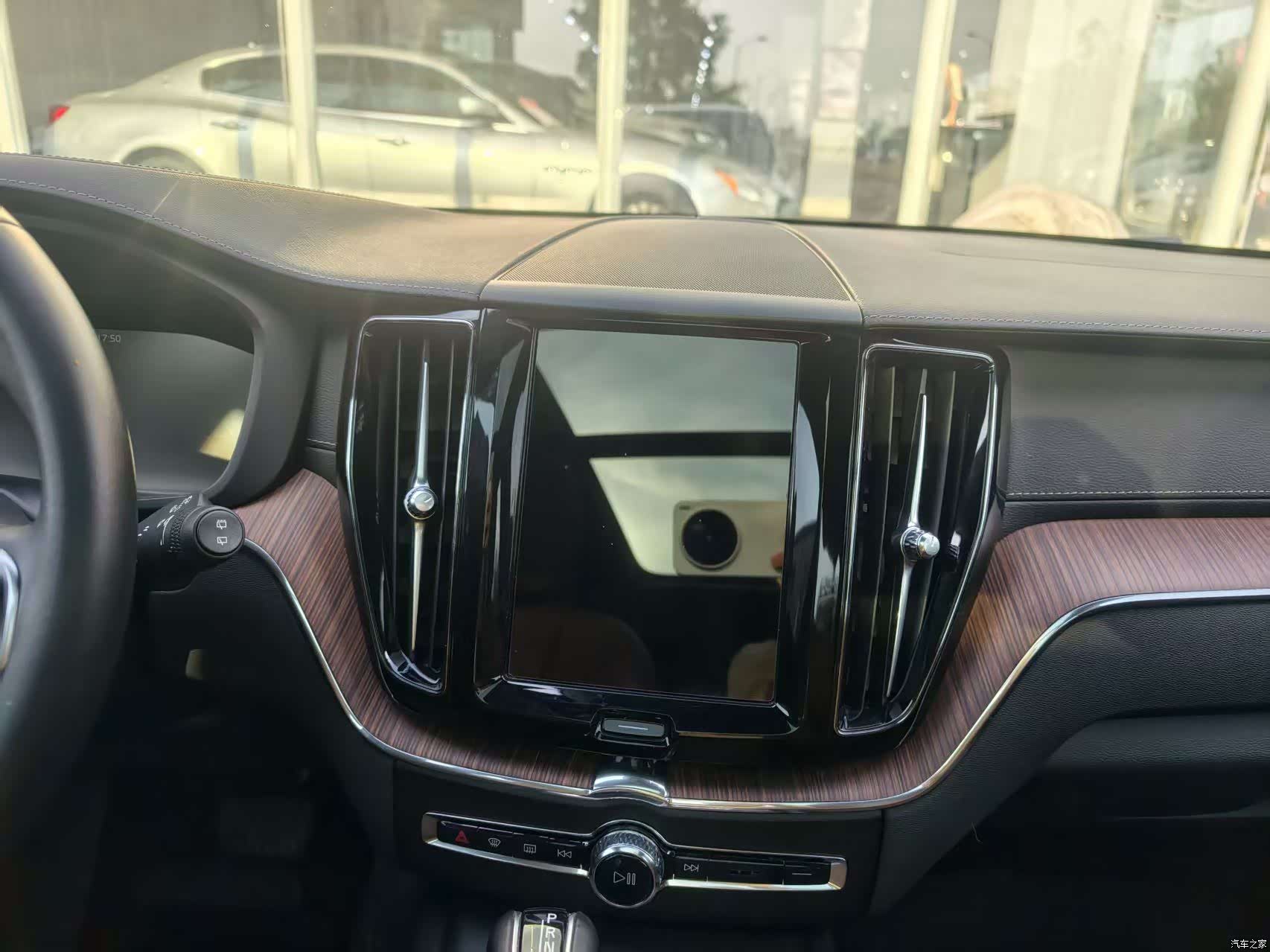 Volvo XC60, 2021 8