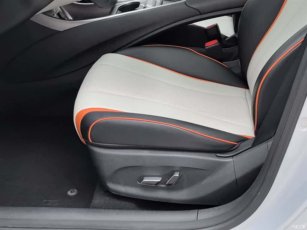 BYD Dolphin, 2022 20