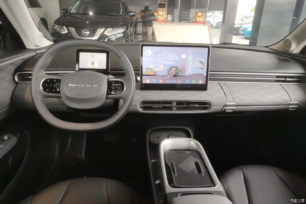 YiPaiKeJi 01, 2025 12