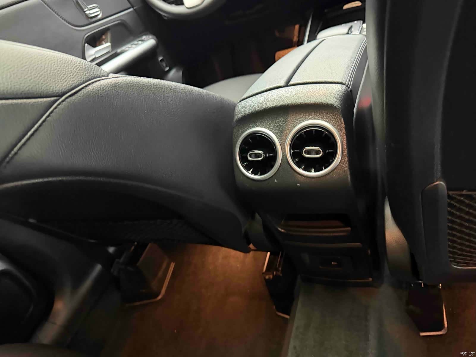 Mercedes-Benz GLA, 2021 4