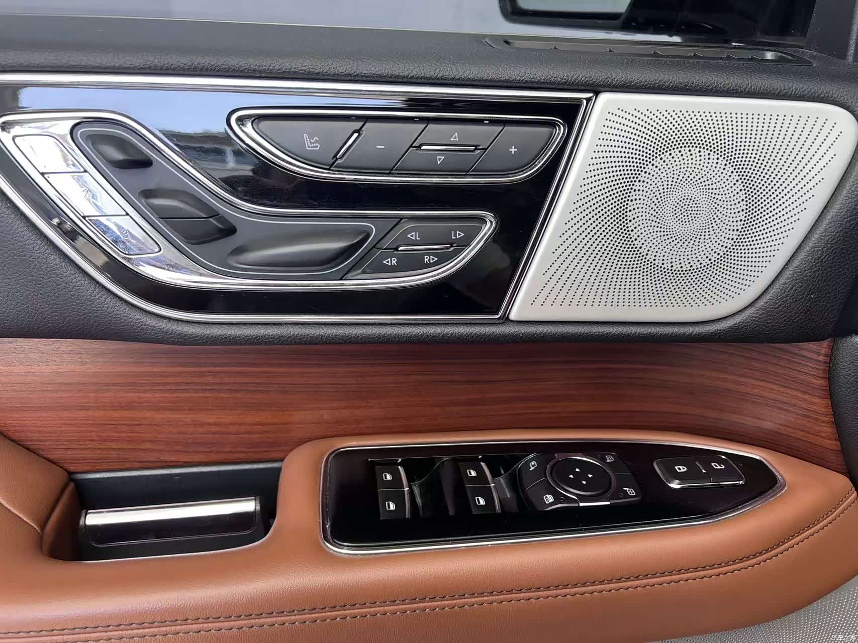 Lincoln Navigator, 2019 16