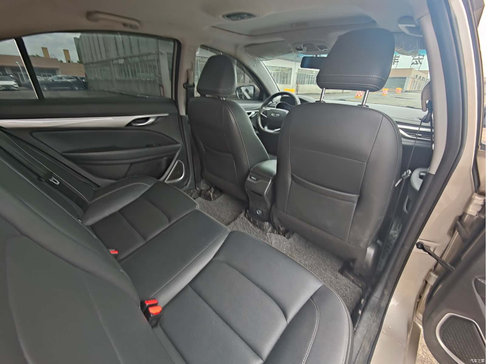 Geely Emgrand, 2020 15