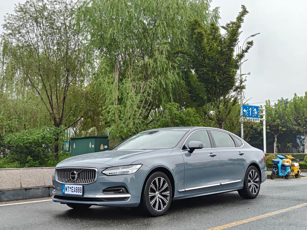 Volvo S90