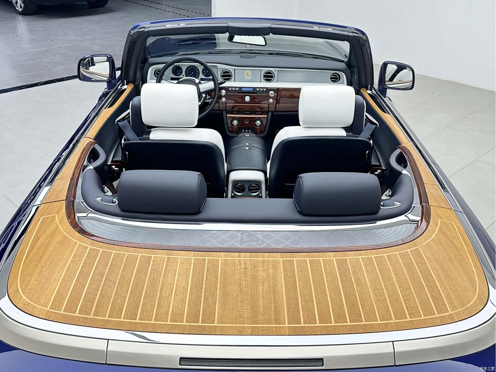 Rolls-Royce Phantom, 2011 24