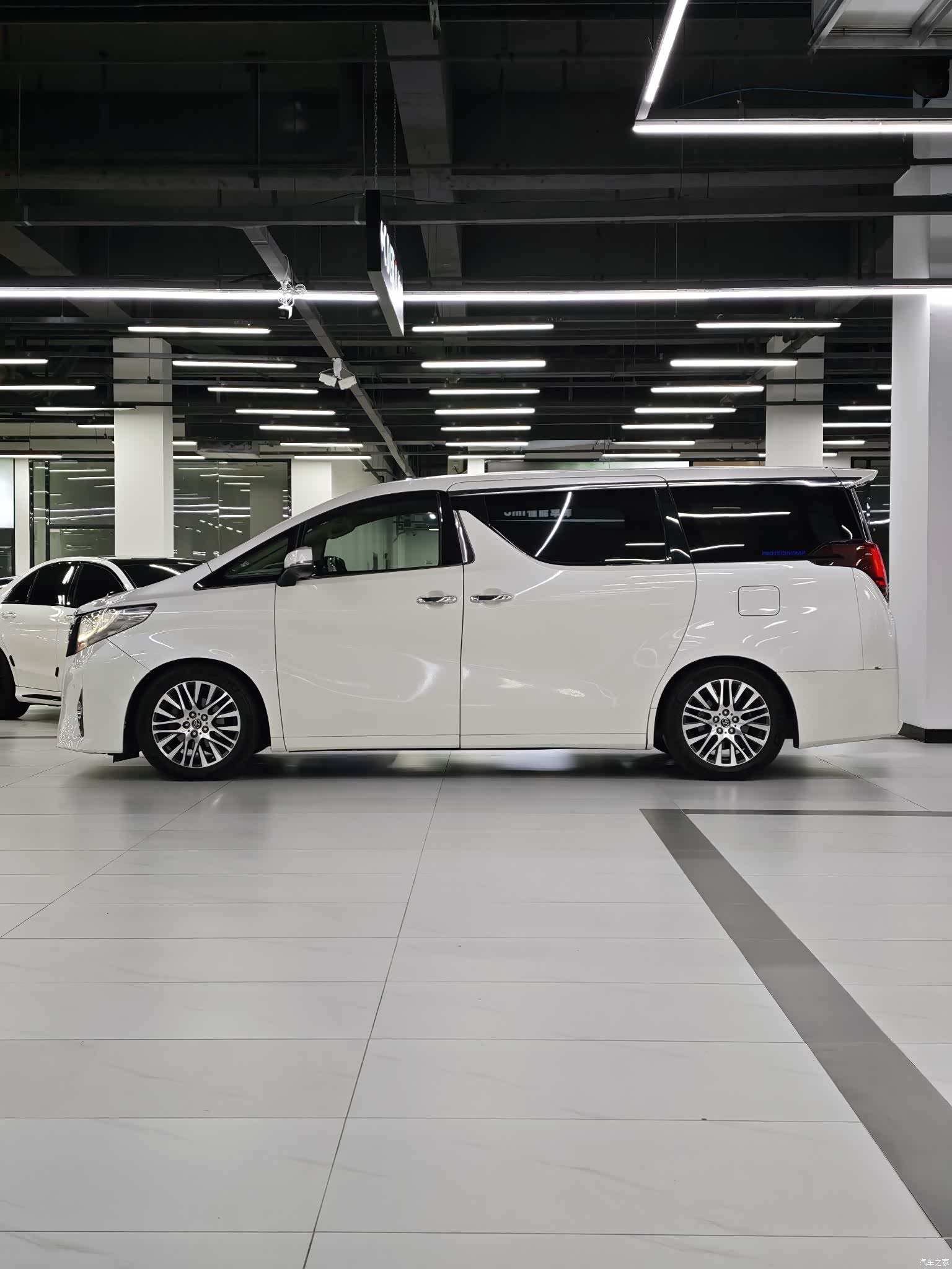 Toyota Alphard, 2015 2