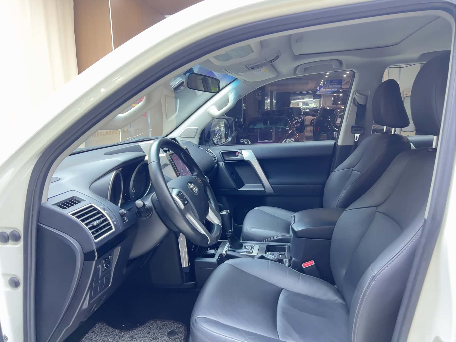 Toyota Prado, 2017 6