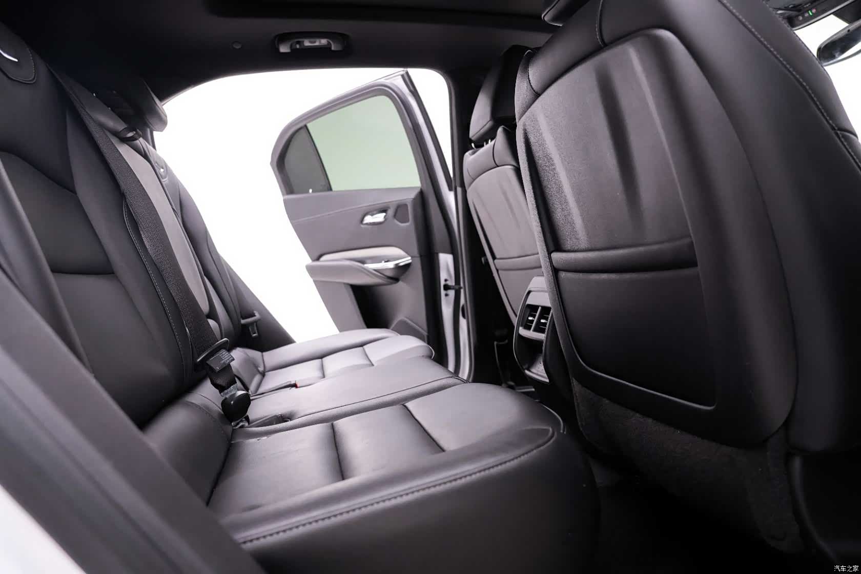 Cadillac XT4, 2021 25