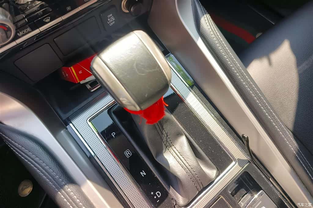 Mitsubishi Pajero, 2020 16
