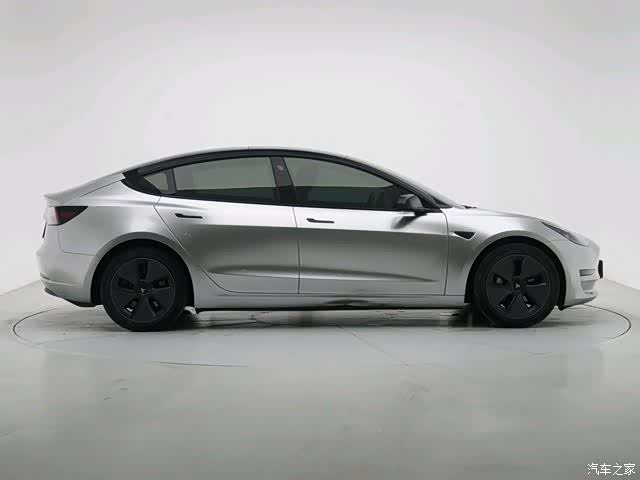 Tesla Model 3, 2022 2