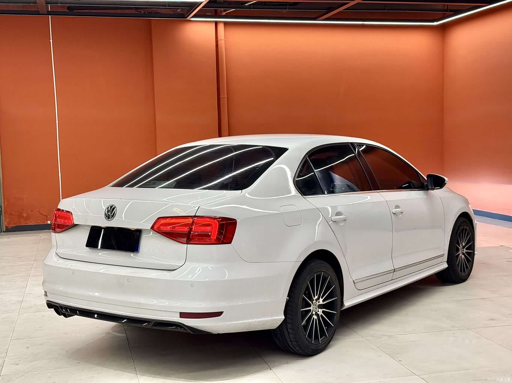 Volkswagen Sagitar, 2018 13