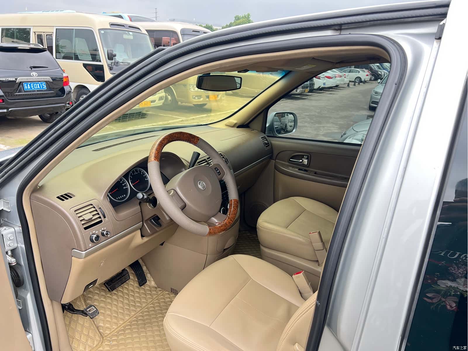 Buick GL8, 2015 9