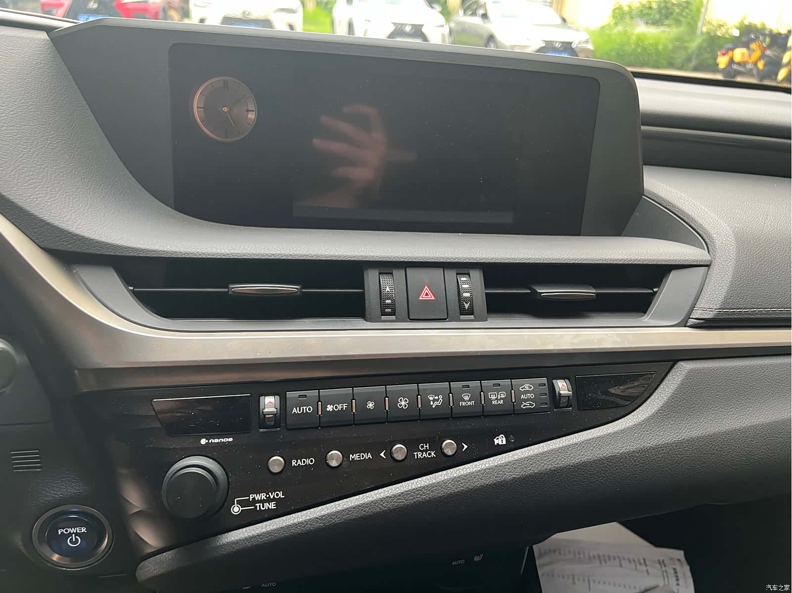 Lexus ES, 2020 14