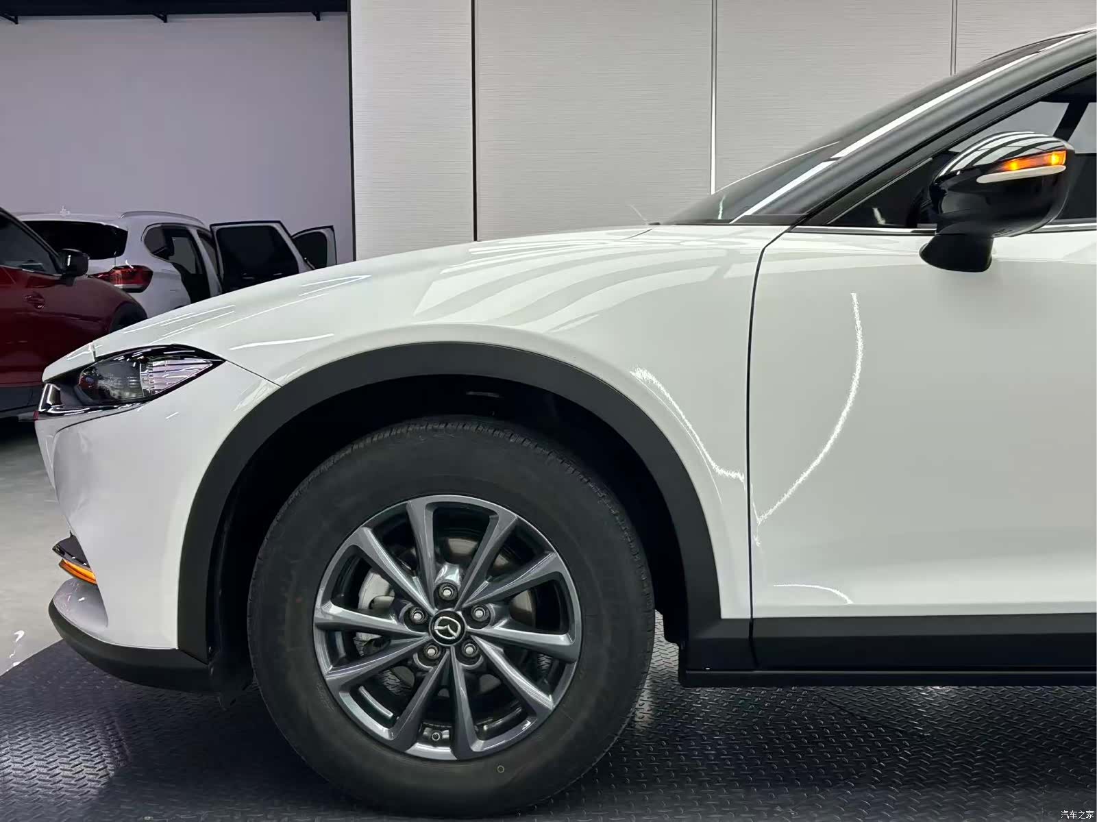 Mazda CX-4, 2023 8