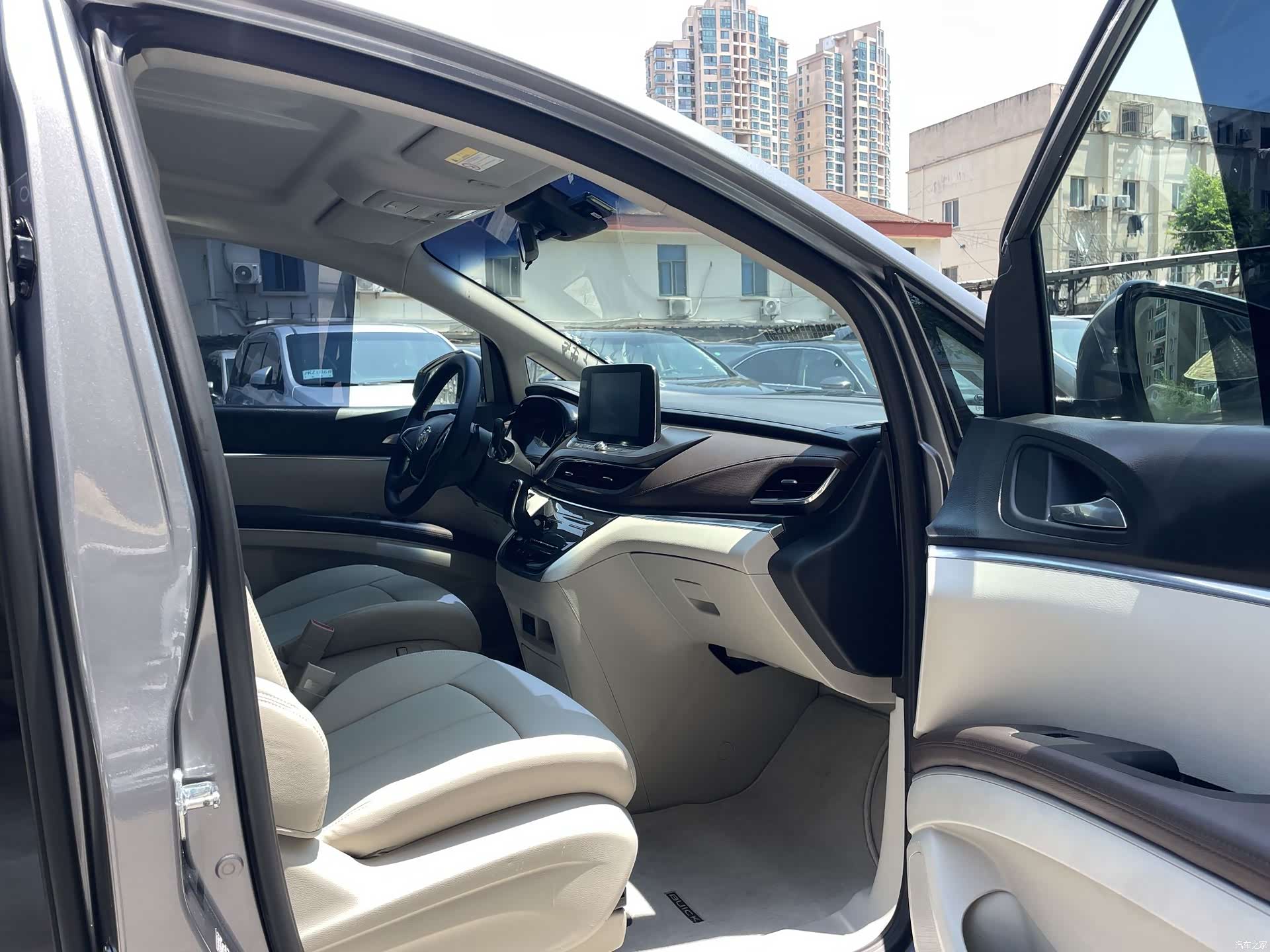 Buick GL8, 2021 7