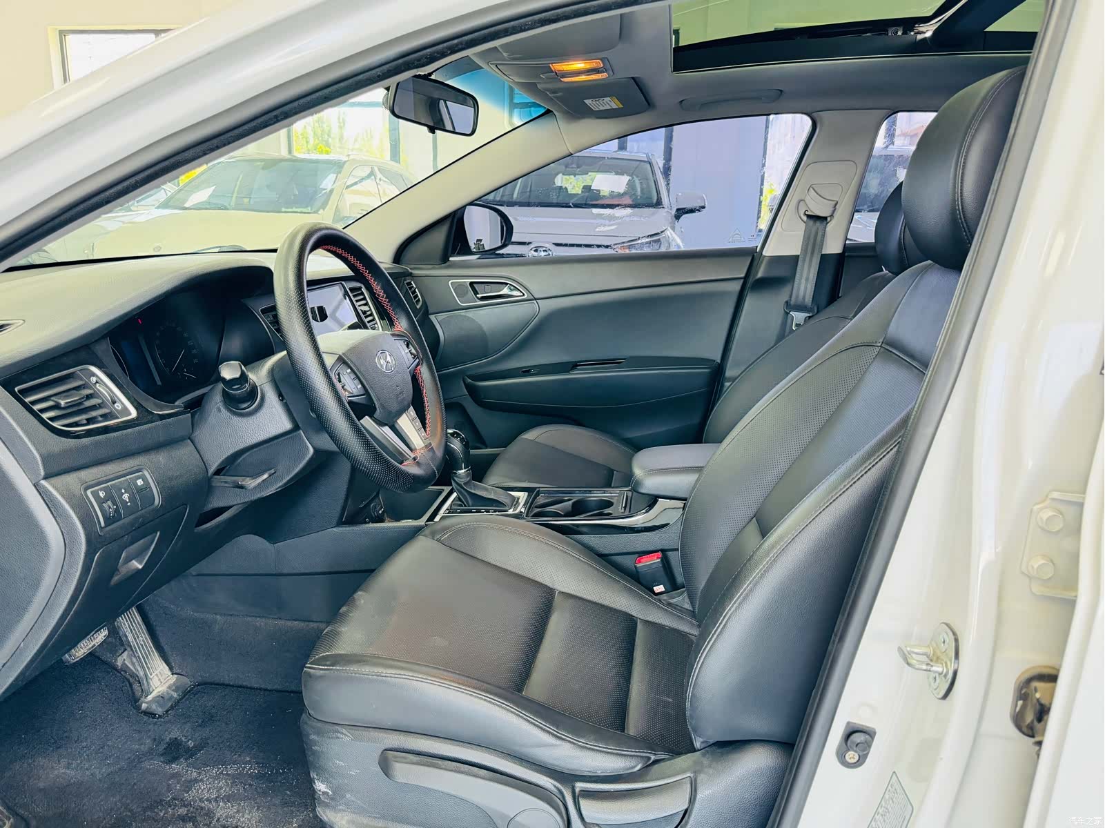 Hyundai GLS, 2014 4