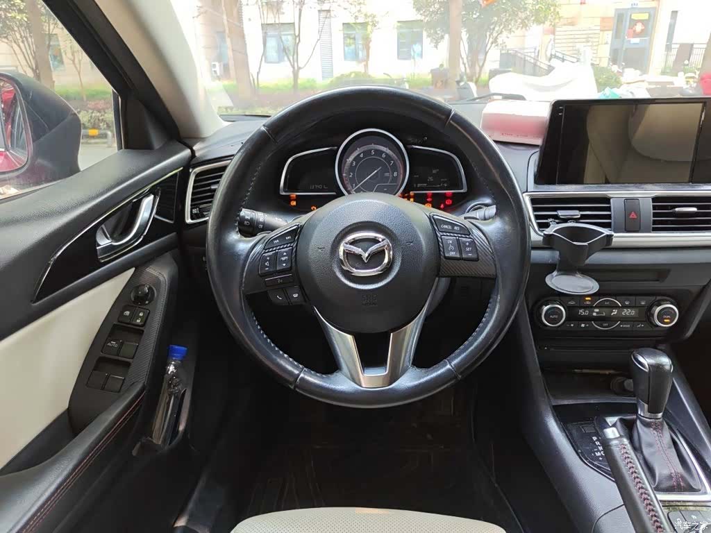 Mazda Mazda3, 2014 3