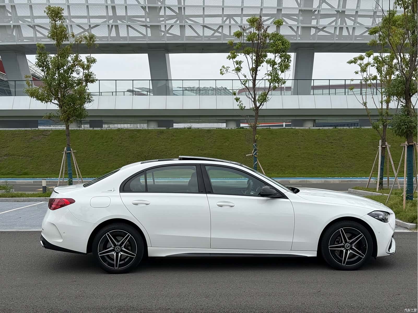 Mercedes-Benz C-Class, 2024 8