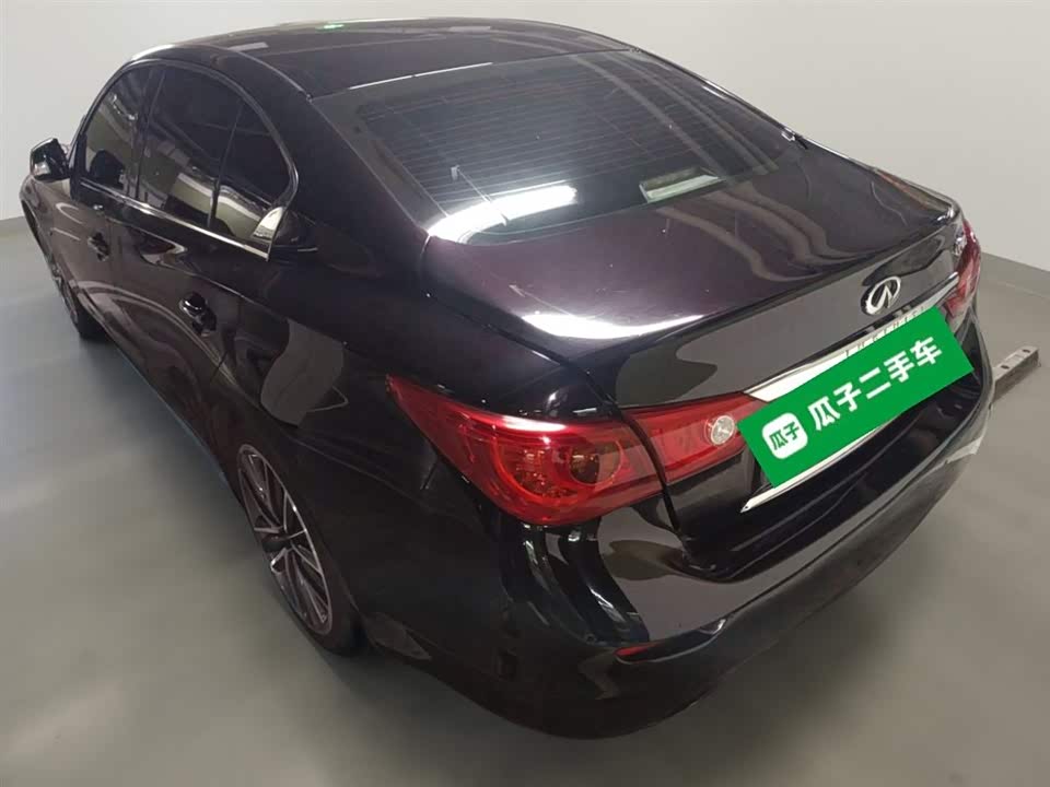 Infiniti Q50L