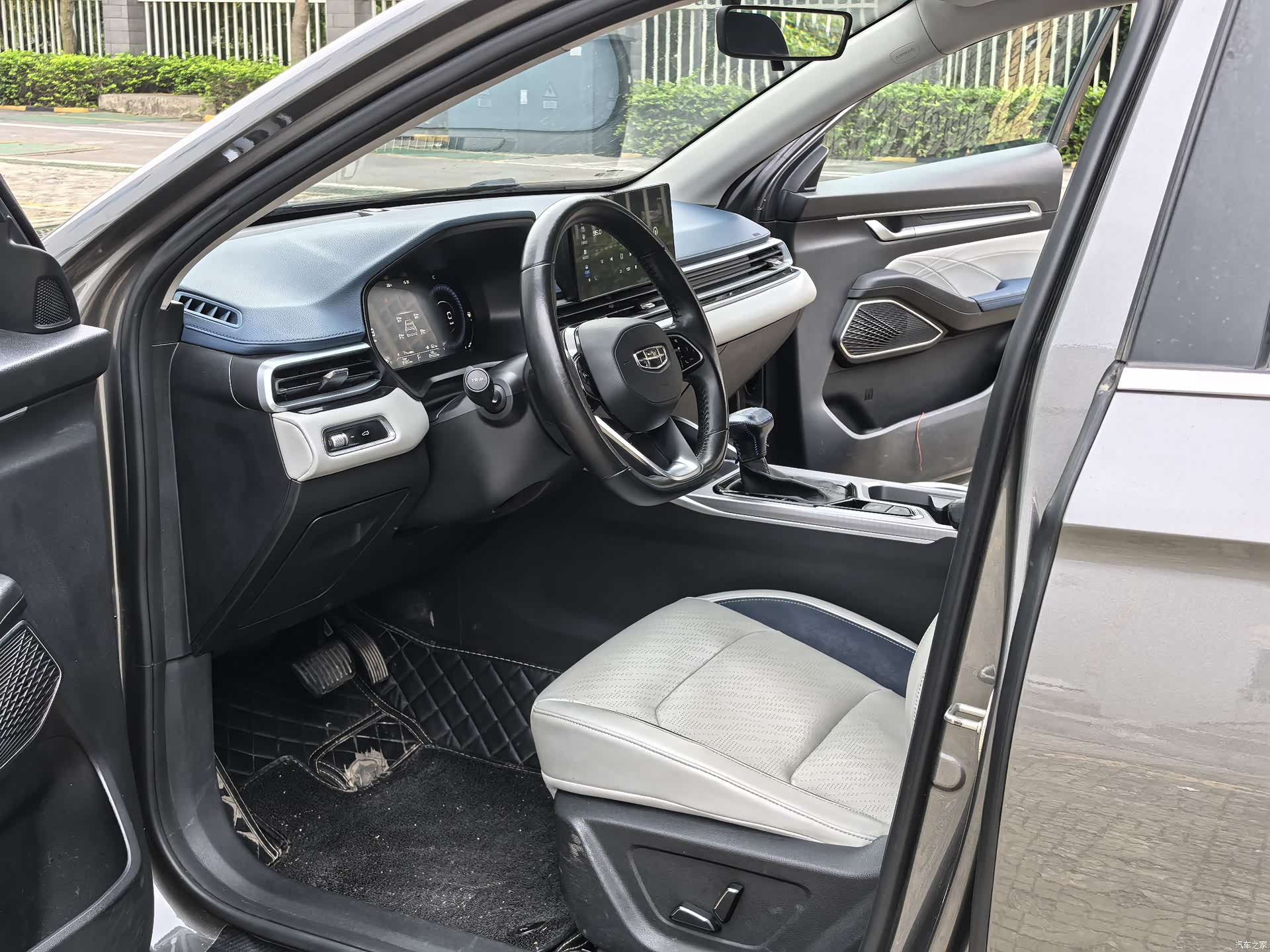 Geely Emgrand, 2021 10