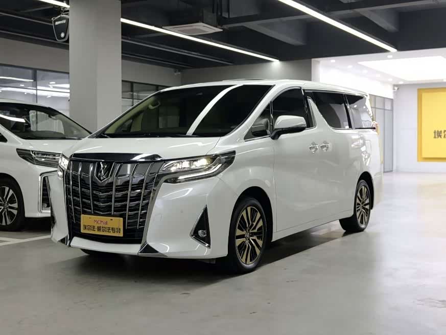 Toyota Alphard 2022, фото 1