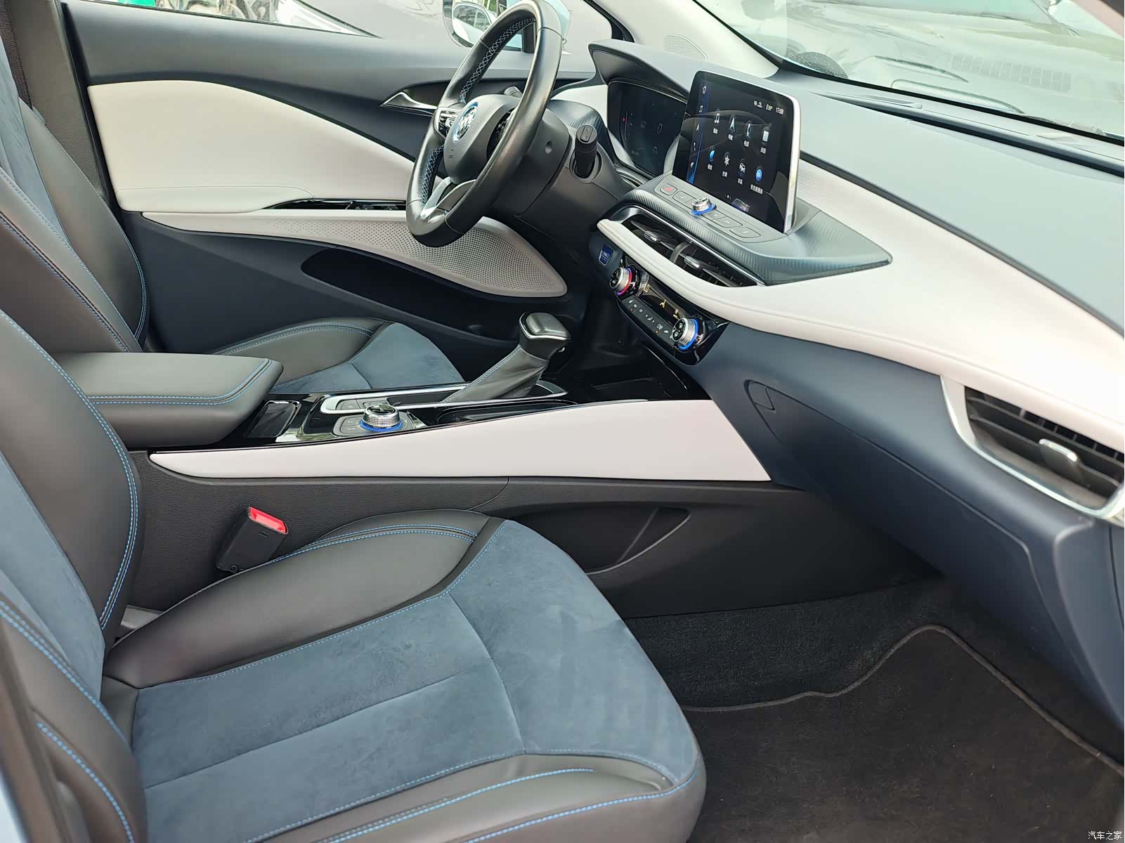 Buick Velite, 2020 4